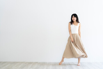 夏の爽やかな女性