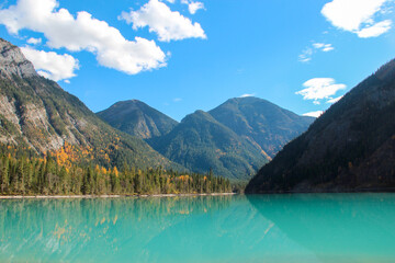 lake and mountains, Mount Robson Provincial Park, British Columbia, Canada