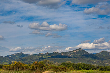 Obraz premium chaîne des montagnes des Alpes maritimes dans la Vaucluse (France)