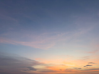 Obraz premium Dramatic dusk sky background