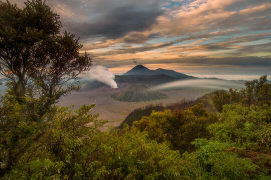 Mount Bromo at sunrise, Bromo-Tengger-Semeru National Park, East Java, Indonesia
