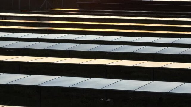 Pain&eacute;is solares gerando energia