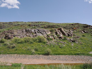 カザフスタン　世界遺産タムガリの考古的景観にある岩絵群