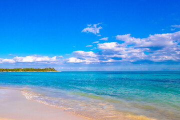 Fototapeta premium Tropical Caribbean beach clear turquoise water Playa del Carmen Mexico.