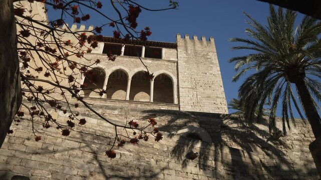 View of Cathedral-Basilica de Santa Maria de Mallorca from Parc infantil Dalt Murada, Palma de Mallorca, Majorca, Balearic Islands, Spain, Mediterranean, Europe