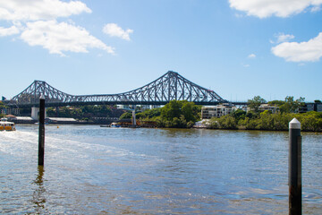 Ponte no centro de Brisbane