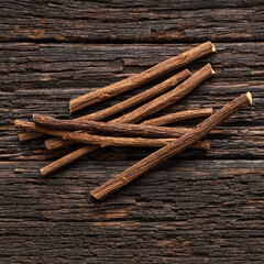 Glycyrrhiza glabra - Dried organic licorice sticks
