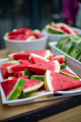 Große saftige reife rote Wassermelonenscheiben