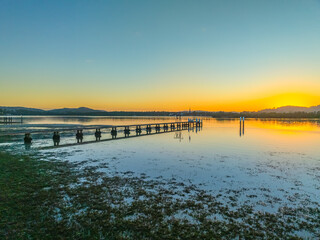 Fototapeta premium Sunrise at the waterfront
