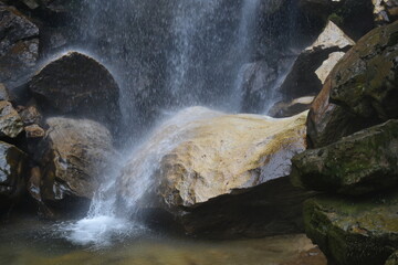 Places to see in Meghalaya Wards Lake, Seven Sisters Falls, Garden of Caves, Umiam Lake 