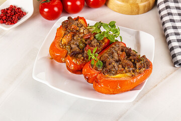 Bell pepper stuffed minced meat