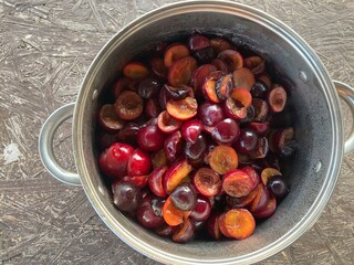 Production of homemade plum juice