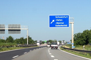 Autobahnausfahrt Schweinfurt-Hafen, Schweinfurt-Maintal, Grafenrheinfeld, Autobahn A70, in Richtung Würzburg