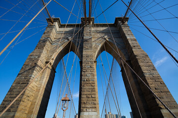 Naklejka premium Detail of the steel cables that form part of the Brooklyn Bridge