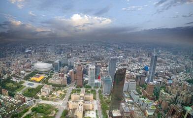 Fototapeta premium Aerial view of central Taipei, Taiwan