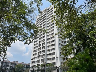 マレーシア、タマンデサのコンドミニアムがある風景
