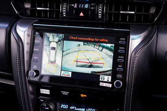 Rear view monitor for reversing system Car display and rear view camera parking assistant car navigation.