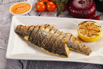 Grilled seabass fillet with lemon