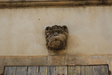 Arles : mascaron 2
