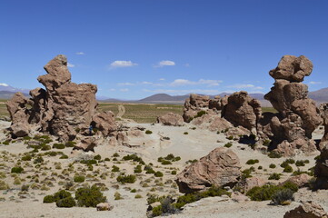 Cenário de rochas no deserto
