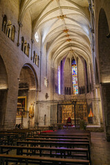 Obraz premium Girona, Spain - 18 July, 2024: Central nave in Basilica of Saint Felix, Girona, Catalonia