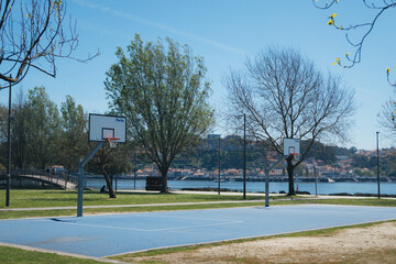 Obraz premium Beautiful Sights of Porto, Portugal: Urban and Coastal Landscapes