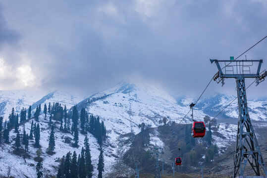 View of Apharwat Peak from Gulmarg Gondola ropeway at Kongdoori, Gulmarg, Jammu and Kashmir, India. Gulmarg Gondola is one of the highest in the world reaching 3,979 metres above sea level.