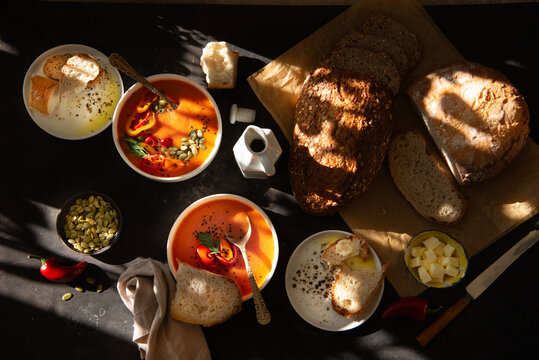 Soup and bread 