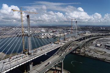 Construction of the Gerald Desmond Bridge