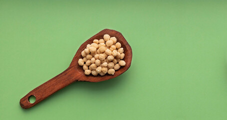 Dry organic quinoa pop cereal - Chenopodium quinoa