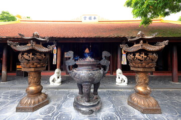 Tran Quoc Pagoda (Chua Tran Quoc), a Buddhist temple with numerous shrines at Thanh Nien, Yen Phu,...