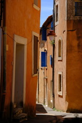 Fototapeta premium narrow street of France, brown, window, sky