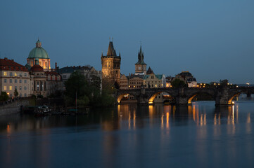 Prag Karlsbrücke Blaue Stunde