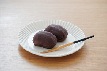Anko Mochi – Traditional Japanese Sweet Rice Cake（日本のデザートのあんころ餅）