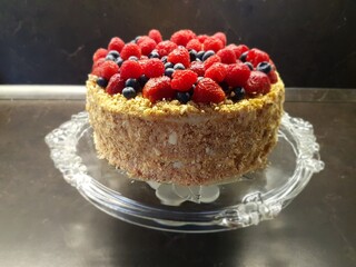 cheesecake with berries