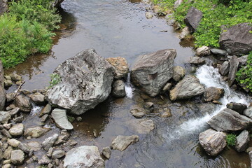 三波石峡の穏やかな流れ