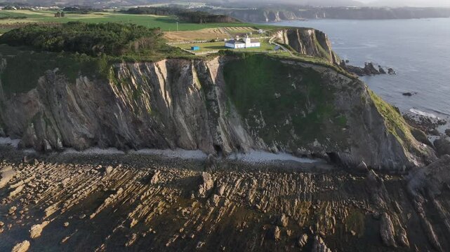 Faro Cabo Busto del Condejo del Valdes en Asturias