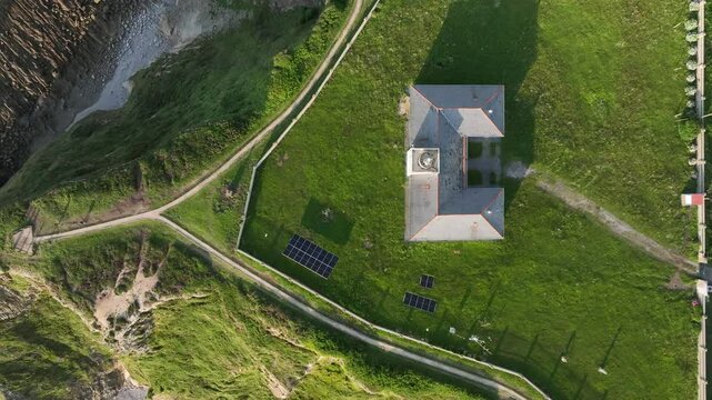Faro Cabo Busto del Condejo del Valdes en Asturias