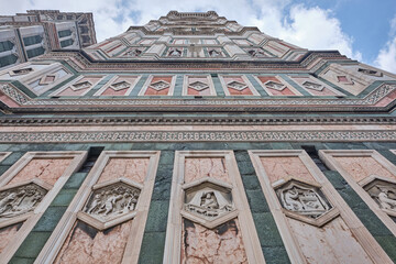 Decorations on the facade of catedral santa maria del fiore, florance, tuscany