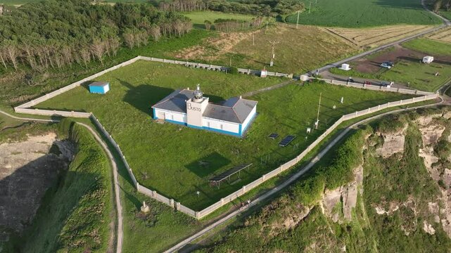 Faro Cabo Busto del Condejo del Valdes en Asturias