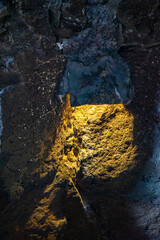 Lanzarote Vulkanhöhle mit farbiger Beleuchtung