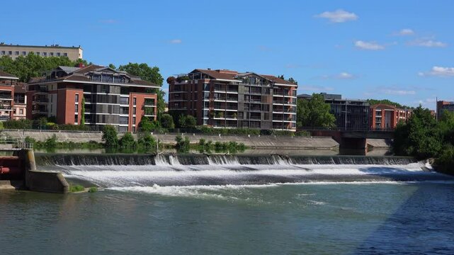 French Toulouse town quartier Barrage de Tounis on Garonne river