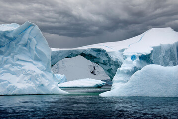 Dramatic iceberg in Antarctic Ocean
