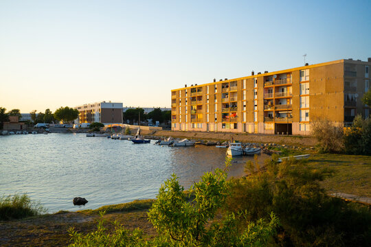 housing building sunlight coast shore urban sky