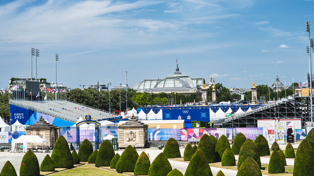 Paris 2024 : tribunes et stade &eacute;ph&eacute;m&egrave;re des Invalides qui accueillera le tir &agrave; l'arc pour les jeux olympiques et paralympiques d'&eacute;t&eacute; &agrave; Paris. France