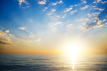 Obraz premium amazing sunset over the sea