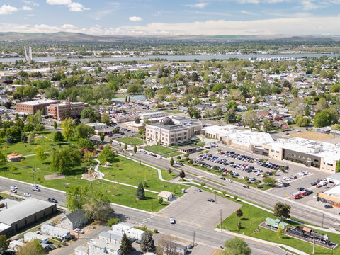 Franklin County Courthouse - Pasco, WA - 4th Ave & Surrounding Area