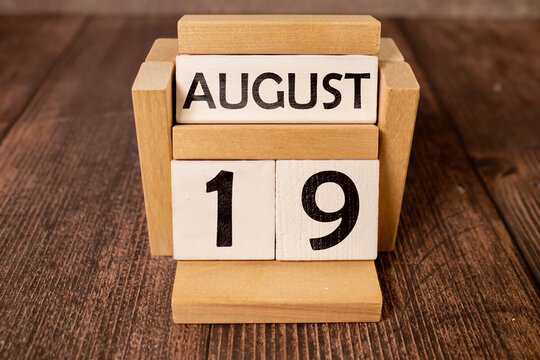 19 August text with blackboard background for calendar.