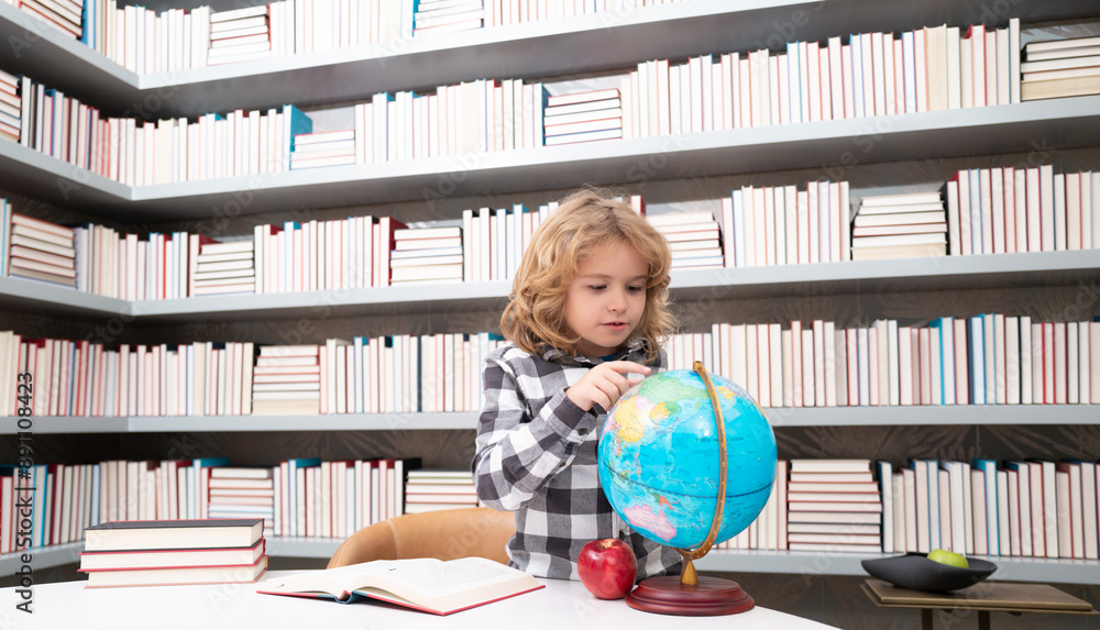Aufkleber school and students in classroom. education kids. clever child pupil student in the school class. st