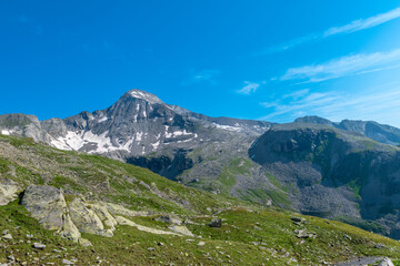 Breathtaking Views: Zillertal Hiking Trail